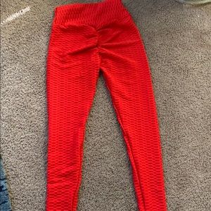 Red leggings ruffled